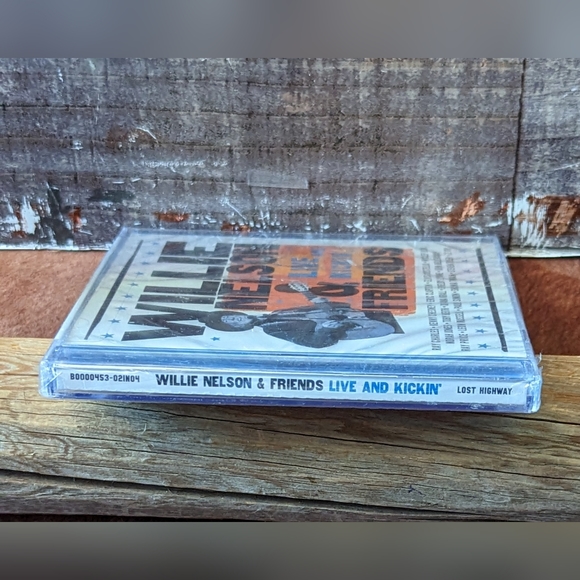 3/$10 New Sealed CD Willie Nelson Live & Kickin' With Friends - Picture 7 of 9